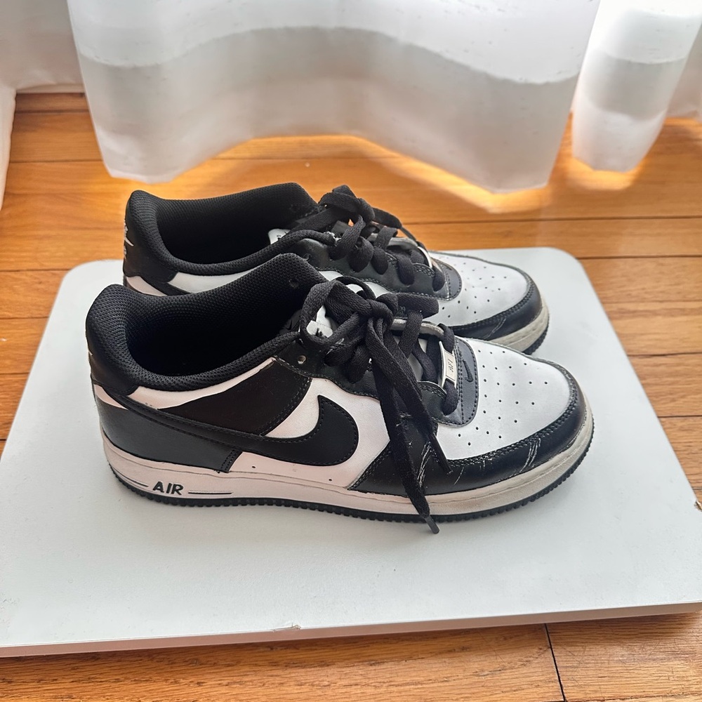 Nike Black and White Air Force 1